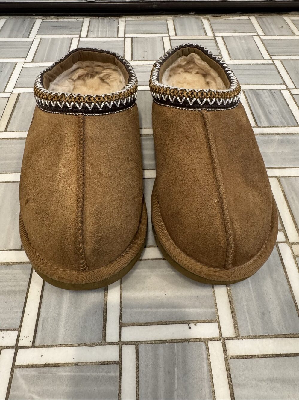 Women’s UGG Tasman Suede Shearling Slippers – Chestnut - Size 7